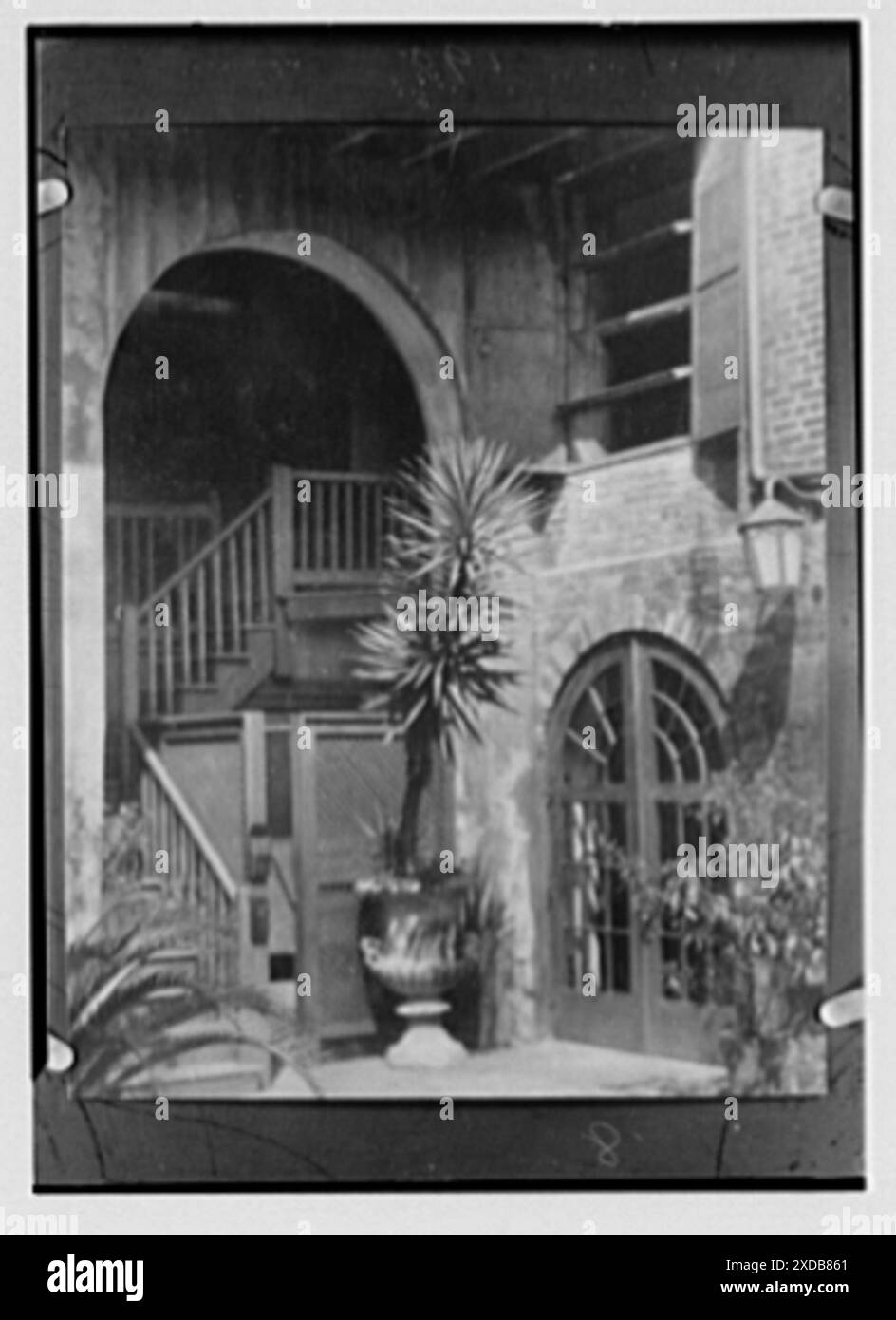 Patio restauré (Arts and Crafts Building), Nouvelle-Orléans. Collection de photographies Genthe. Banque D'Images