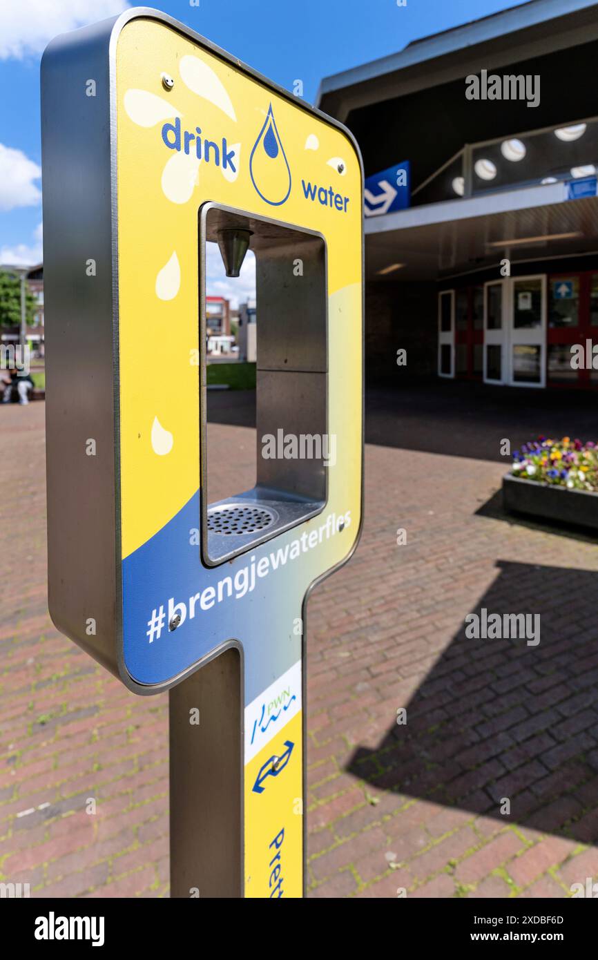 Distributeur d'eau potable PWN Banque D'Images