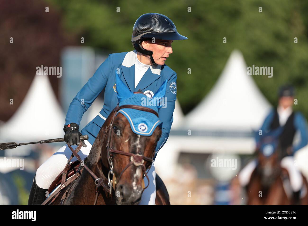 Nadja Peter Steiner de Suisse avec No-Comment de Septon lors de la deuxième compétition GCL présentée par Metrobus CSI5* Showjumping Competition au Longines Paris Eiffel Jumping le 21 juin 2024, Paris, France (photo de Maxime David - MXIMD Pictures) Banque D'Images