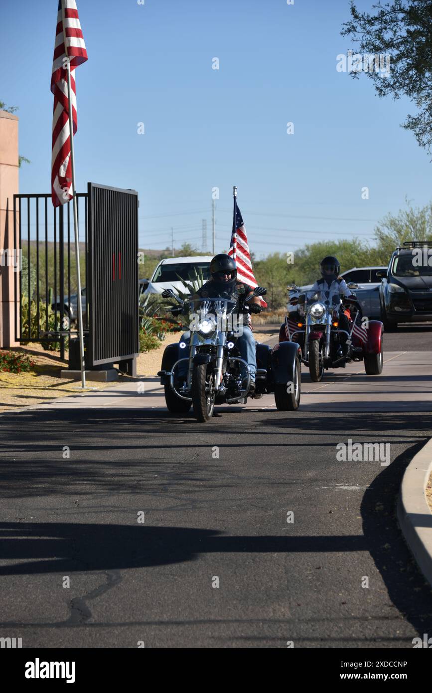 Phoenix, AZ., États-Unis le 27 mai 2024. Cimetière commémoratif national. Écusson du service militaire des États-Unis. Memorial Day. 27 mai 2024. Banque D'Images