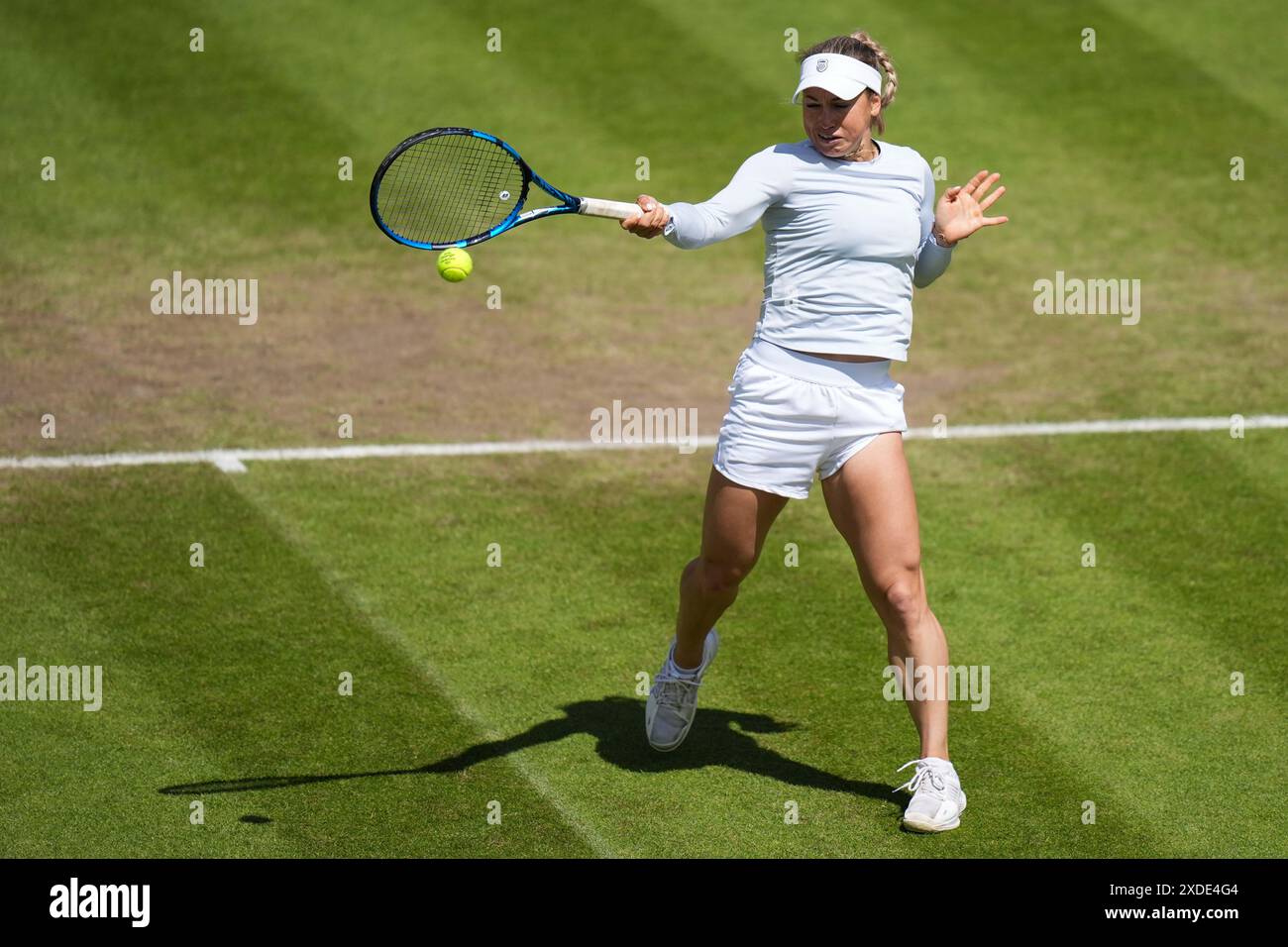 Yulia Putintseva en action contre Elisabetta Cocciaretto dans leur match de demi-finale en simple féminin, le huitième jour du Rothesay Classic à Edgbaston Priory Club, Birmingham. Date de la photo : samedi 22 juin 2024. Banque D'Images
