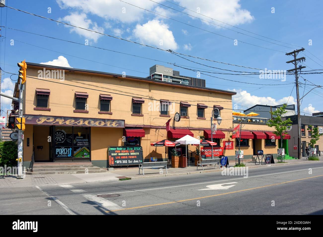 Ottawa, Canada - le 5 juin 2024 : le Prescott sur la rue Preston est depuis longtemps une référence à Ottawa, il a été fondé en 1934 comme hôtel et bar spacieux. I Banque D'Images