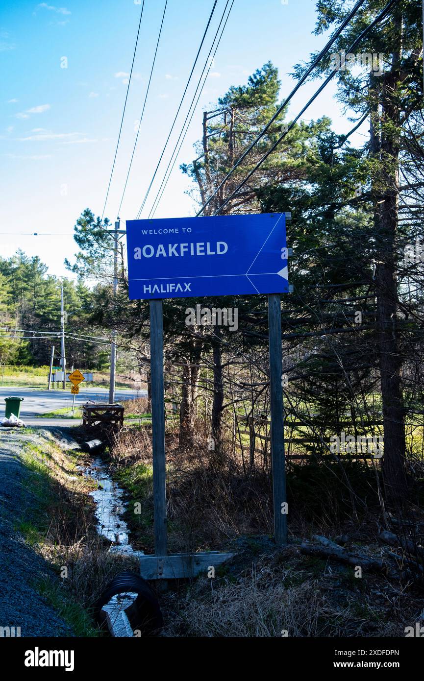Bienvenue à Oakfield signe sur NS 2 en Nouvelle-Écosse, Canada Banque D'Images