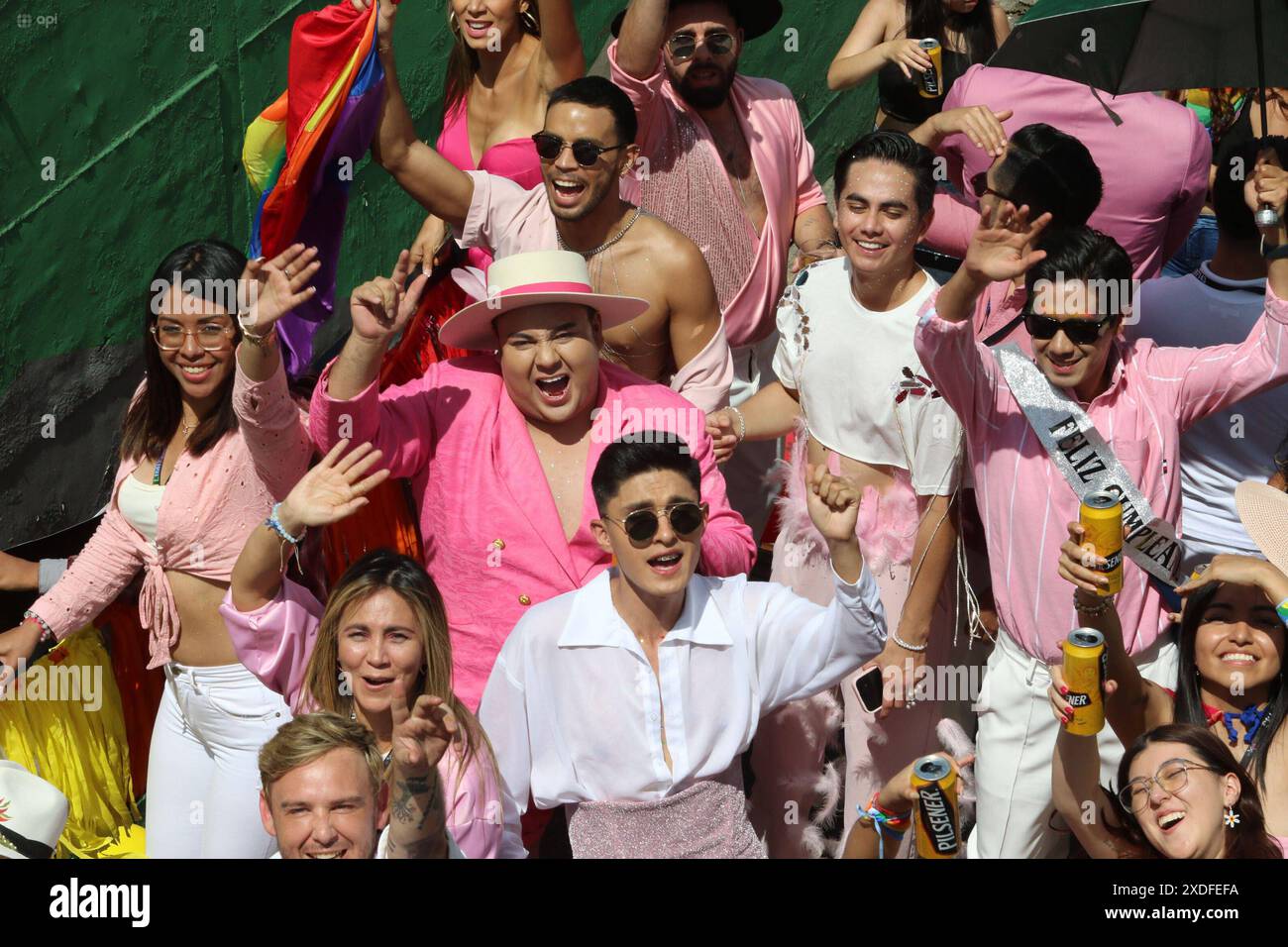 MARCHA ORGULLO INVERSO Quito, samedi 22 juin 2024 inverse Pride Fair et mars Quito 2024, commence à la plateforme du gouvernement du Nord et traverse plusieurs rues du secteur photos API Alberto Suarez Quito Pichincha Ecuador soi MARCHA ORGULLO INVERSO 1729203839740d55f6a280bde330afc1 Copyright : xALBERTOxSUÃREZx Banque D'Images