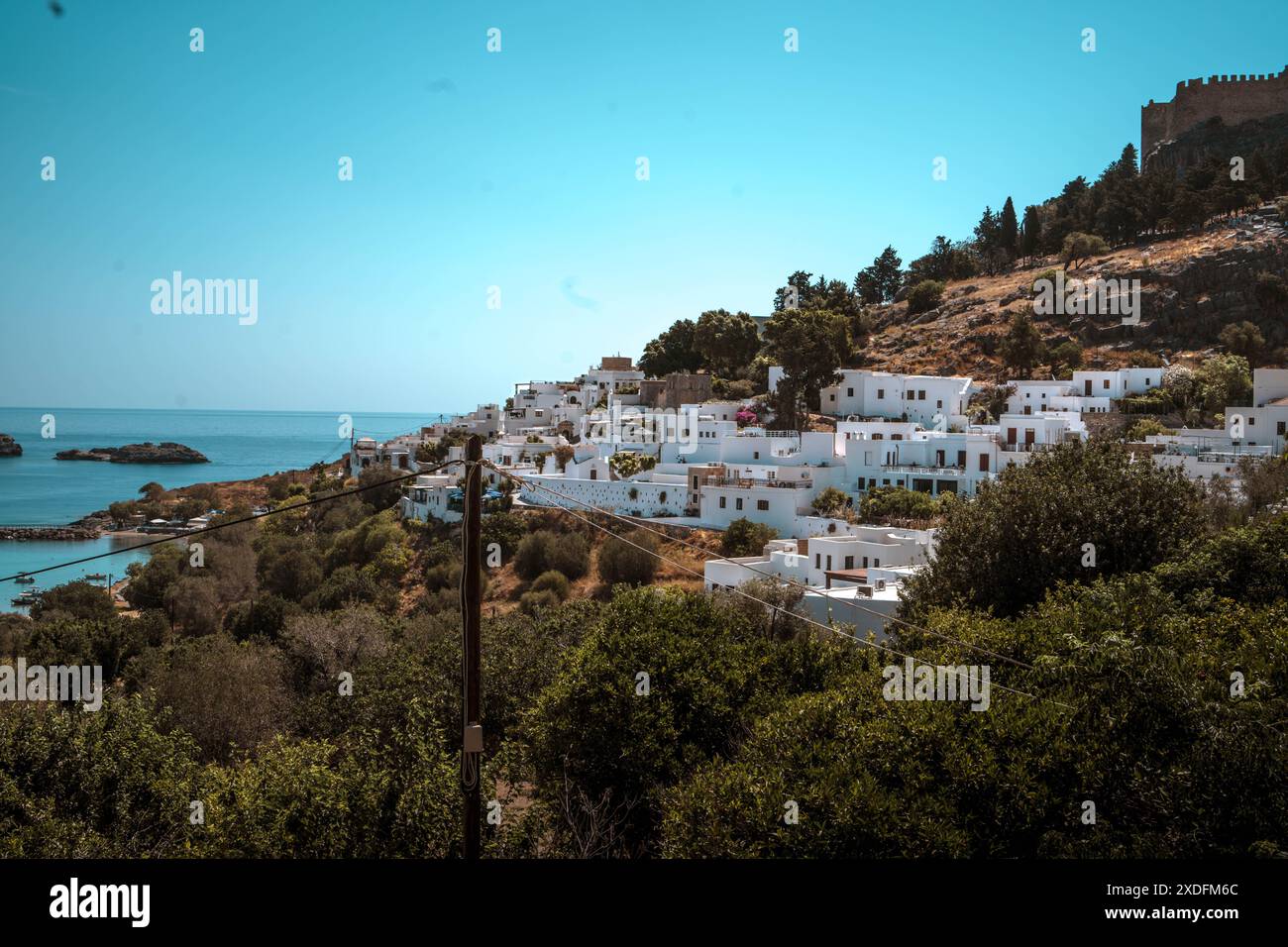 Les bâtiments blancs de la ville de Lindos à Rhodes Banque D'Images