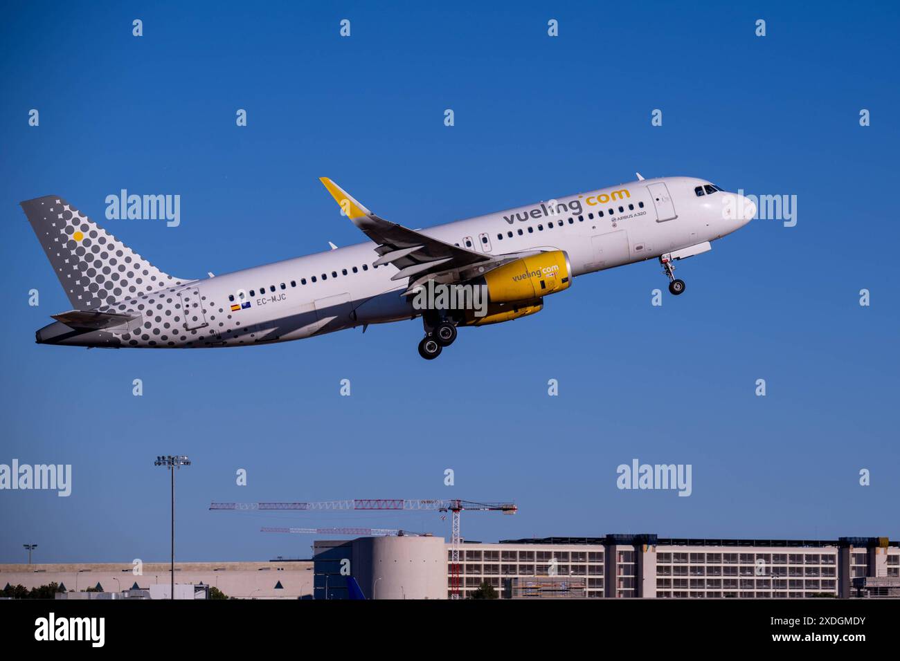 20240621 Palma de Majorque PALMA, ESPAGNE - 21 JUIN 2024 : EC-MJC VUELING AIRBUS A320-232WL AT - Palma de Majorque le 21 juin 2024 à Palma, . Palma Baleares Espagne *** 20240621 Palma de Majorque PALMA, ESPAGNE 21 JUIN 2024 EC MJC VUELING AIRBUS A320 232 WL à Palma de Majorque le 21 juin 2024 à Palma, Palma Baleares Espagne Banque D'Images