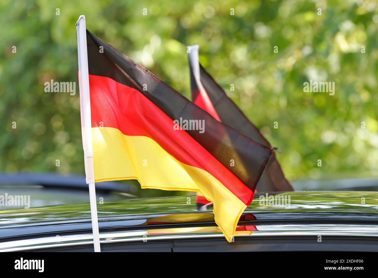 23.06.2024 Darmstadt Impressionen EURO 2024 Fussball Europameisterschaft Fahnen Flaggen Deutschland am Auto (Foto : Peter Henrich) Banque D'Images