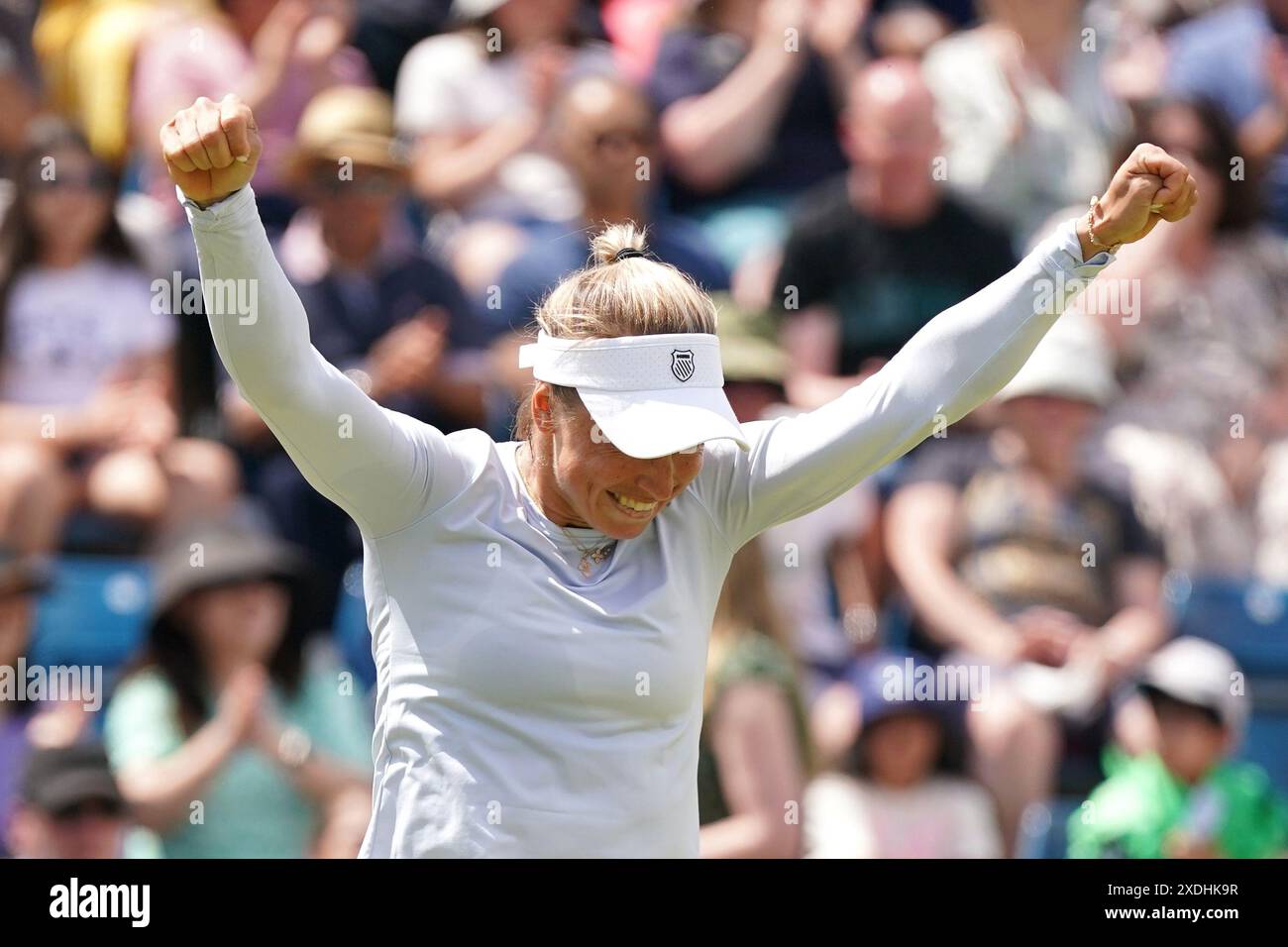 Yulia Putintseva célèbre sa victoire contre Ajla Tomljanovic en finale féminine en simple au neuvième jour du Rothesay Classic à Edgbaston Priory Club, Birmingham. Date de la photo : dimanche 23 juin 2024. Banque D'Images