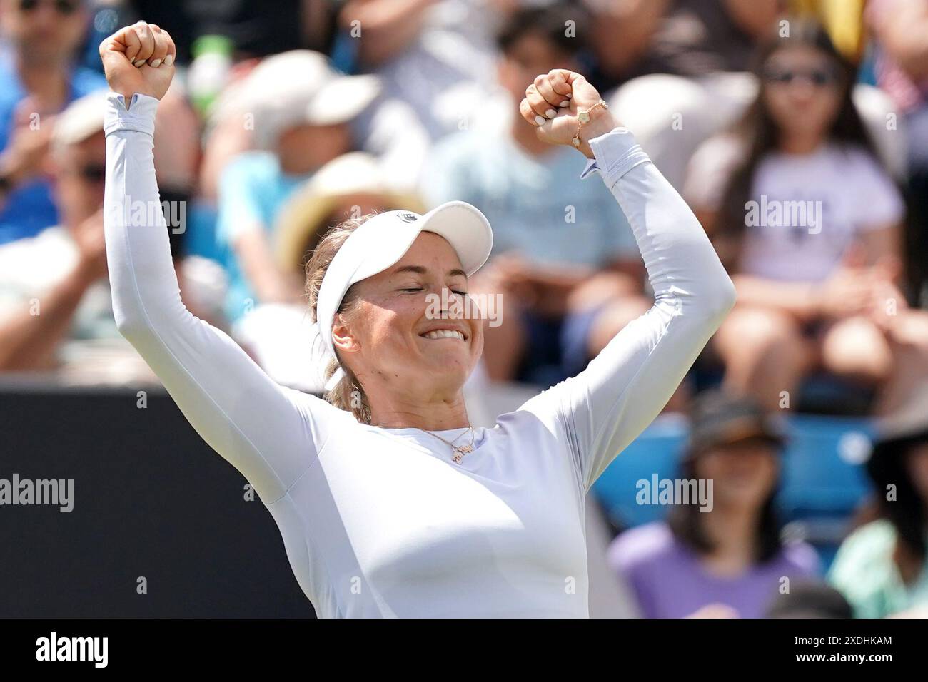 Yulia Putintseva célèbre sa victoire contre Ajla Tomljanovic en finale féminine en simple au neuvième jour du Rothesay Classic à Edgbaston Priory Club, Birmingham. Date de la photo : dimanche 23 juin 2024. Banque D'Images