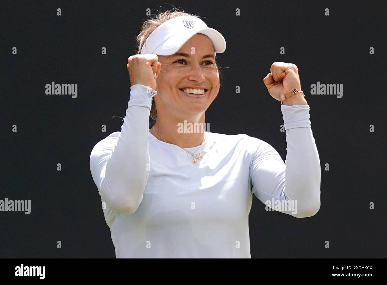 Yulia Putintseva célèbre sa victoire contre Ajla Tomljanovic en finale féminine en simple au neuvième jour du Rothesay Classic à Edgbaston Priory Club, Birmingham. Date de la photo : dimanche 23 juin 2024. Banque D'Images