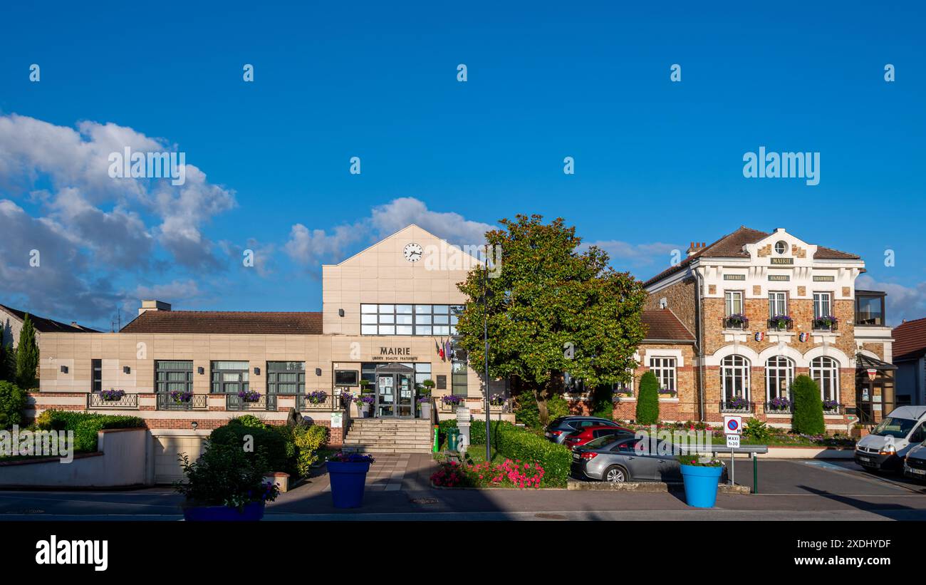 Vue extérieure de l'hôtel de ville de Villejust, commune française située au sud-ouest de Paris, dans le département de l'Essonne, en région Ile-de-France Banque D'Images