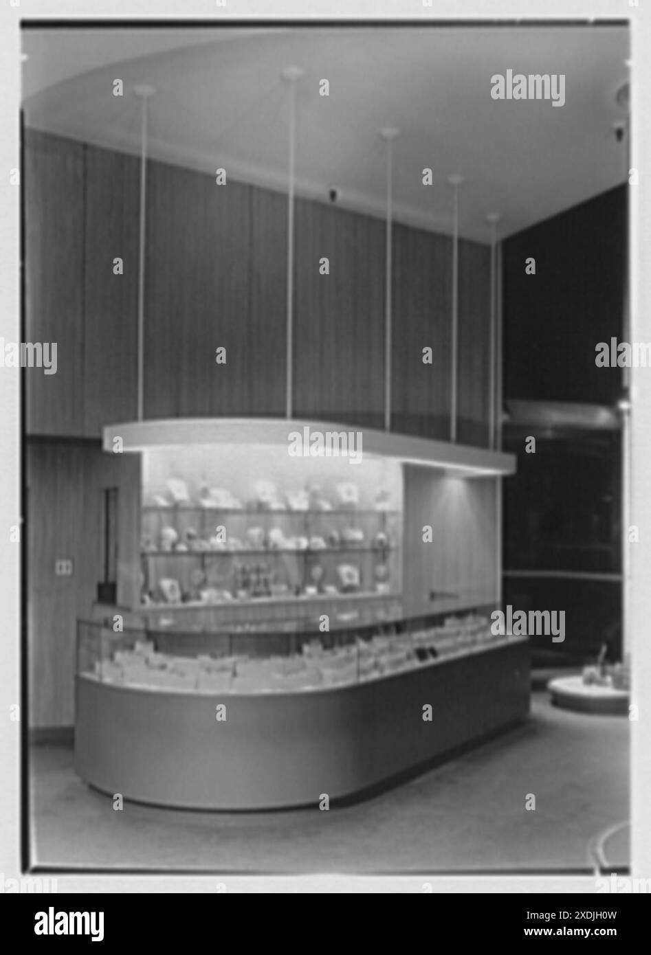 Guild House, affaires sur Tremont réunis, Boston, Massachusetts. Rayon bijoux. Collection Gottscho-Schleisner Banque D'Images