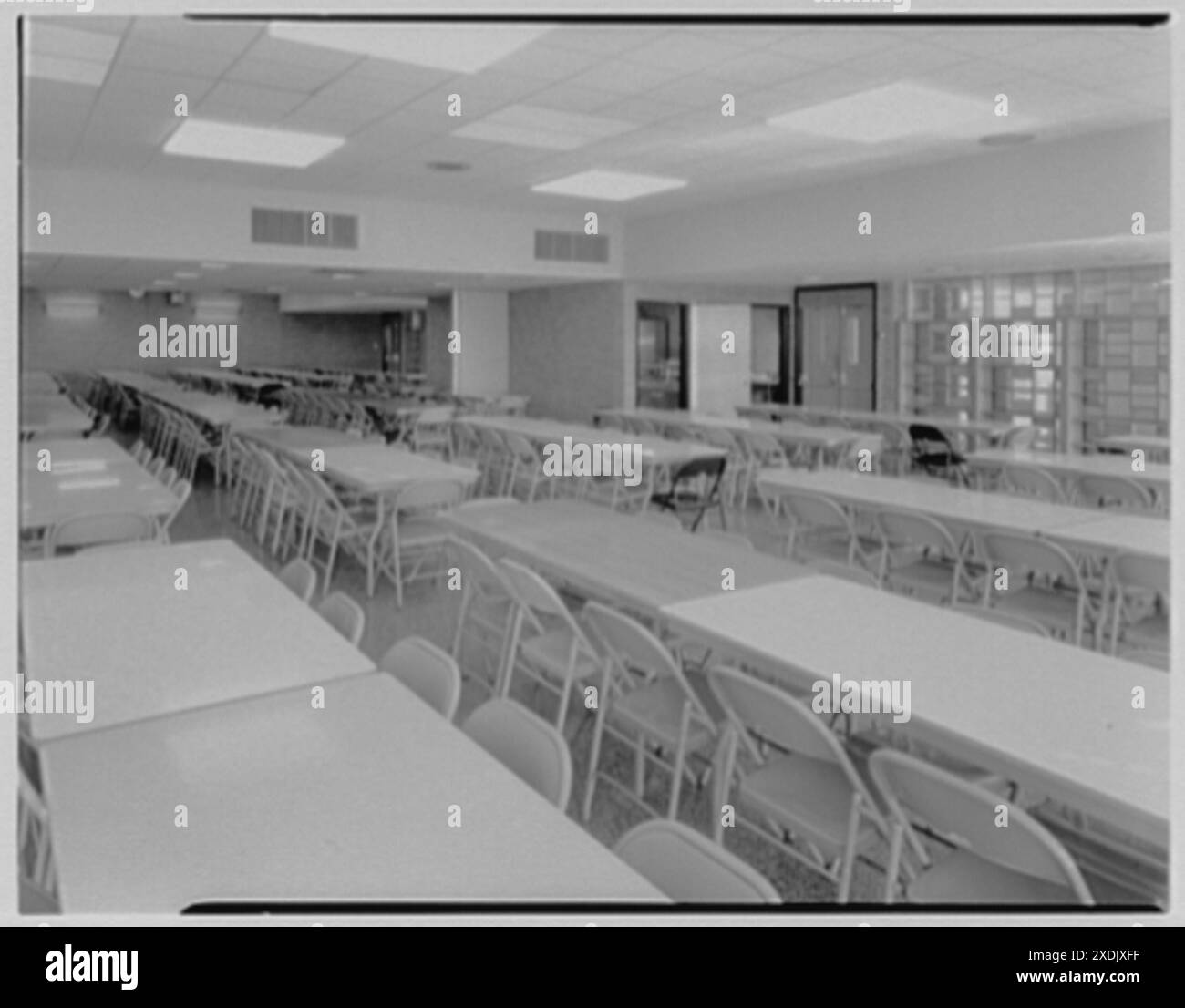 Harry Thompson Junior High School, Syosset, long Island. Cafétéria. Collection Gottscho-Schleisner Banque D'Images