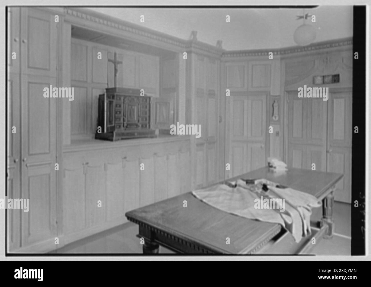 Chapelle de Thomas More, 268 Park préparé, New Haven, Connecticut. Sacristie. Collection Gottscho-Schleisner Banque D'Images
