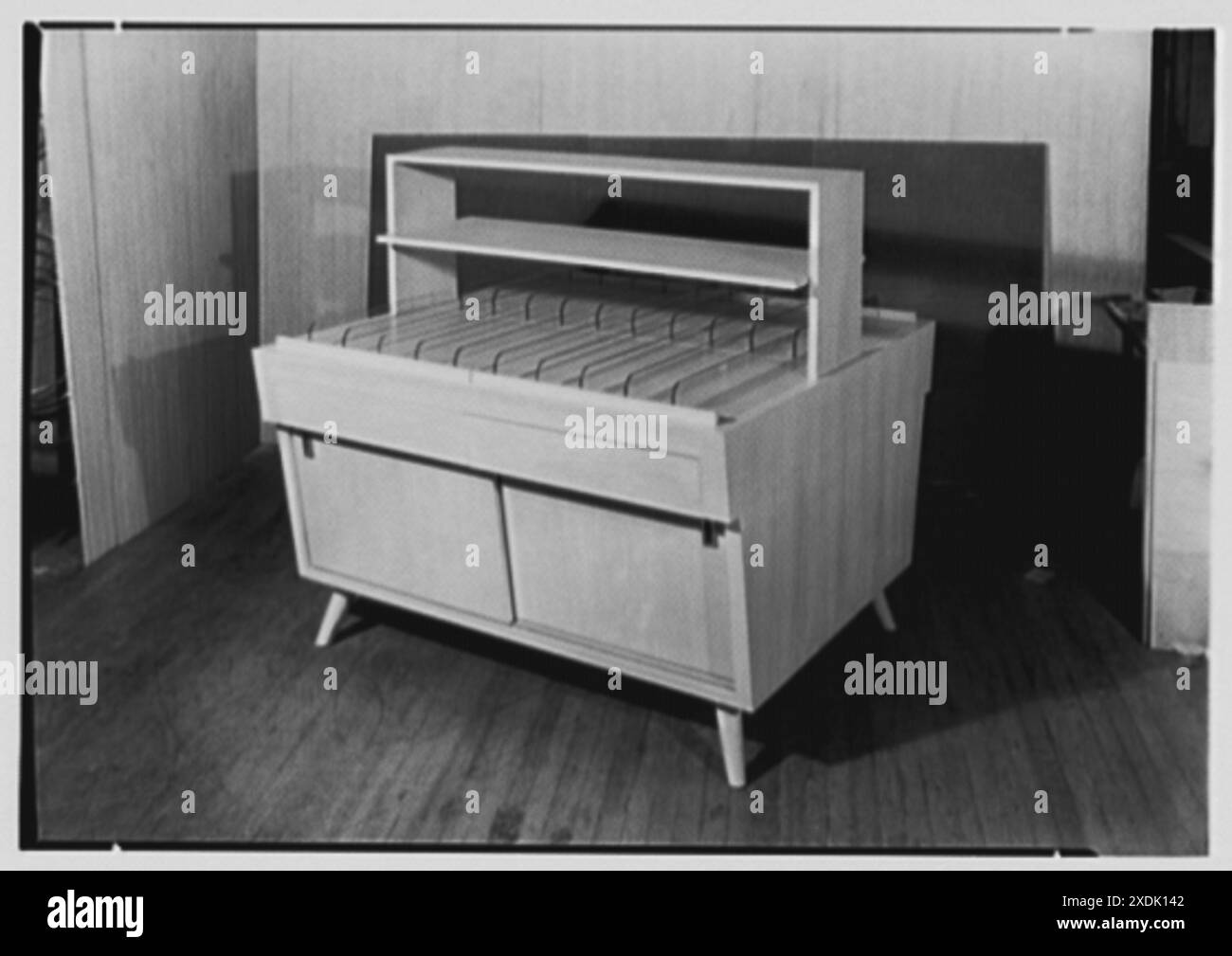 Phillips-Jones pour Van Heusen. Magasin luminaires XVIII. Gottscho-Schleisner Collection Banque D'Images