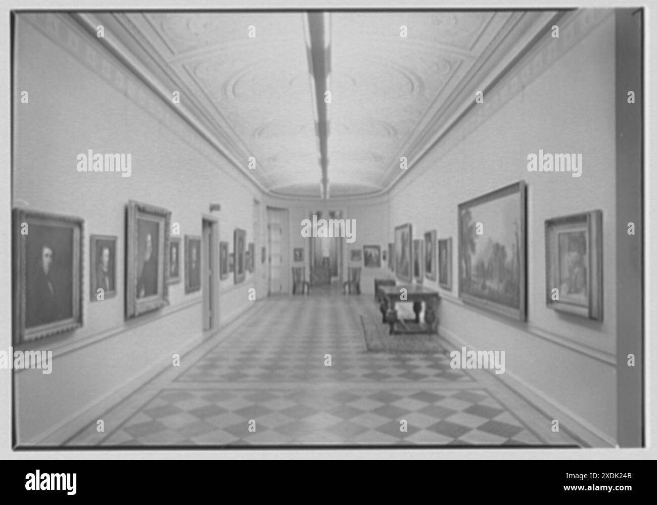 Académie nationale de design, 1083 5th Ave., New York. Galerie A2, vers l'est. Collection Gottscho-Schleisner Banque D'Images