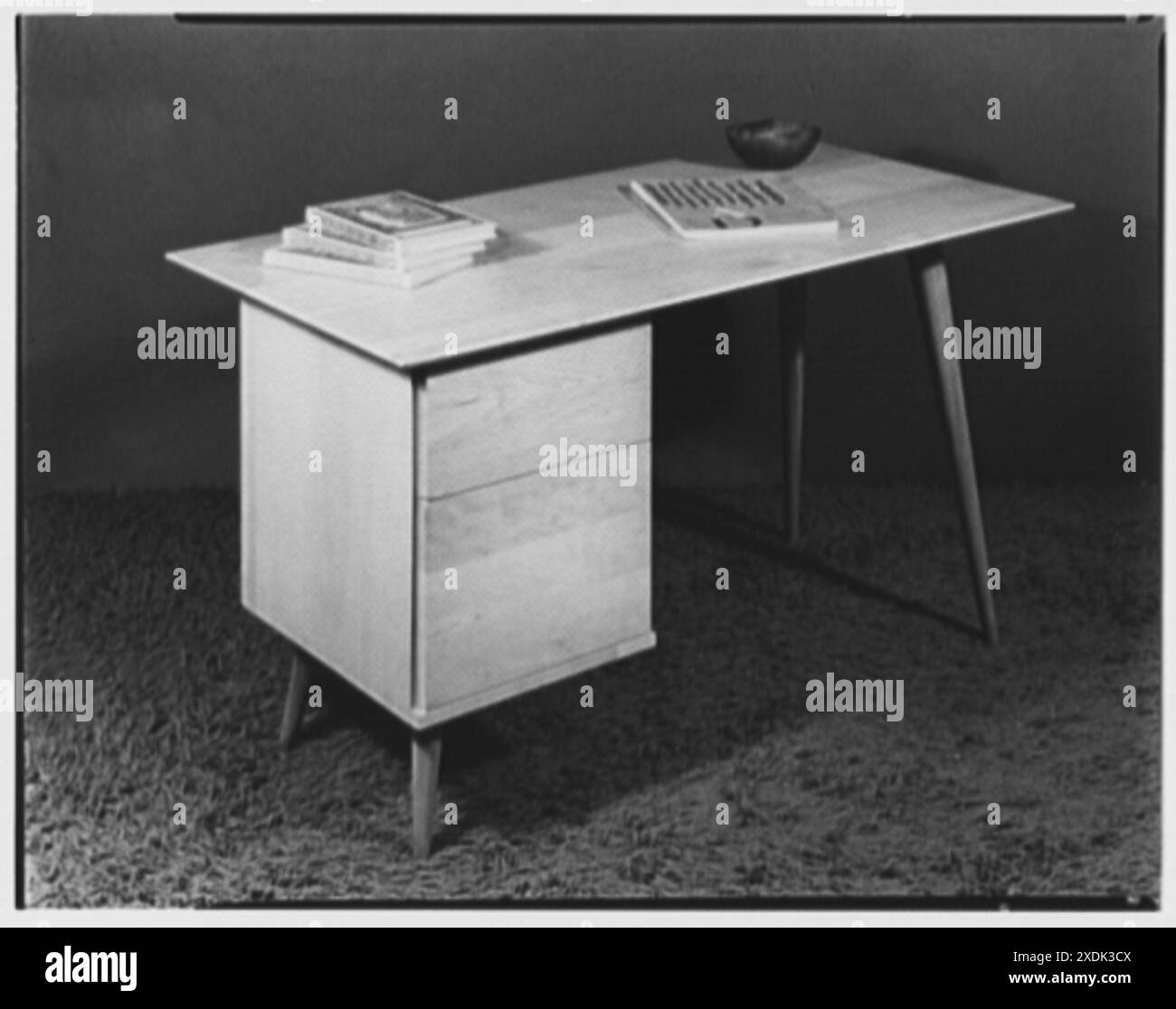 Berge-Norman Associates, affaires au 45 E. 28th situé, New York City. Bureau. Collection Gottscho-Schleisner Banque D'Images