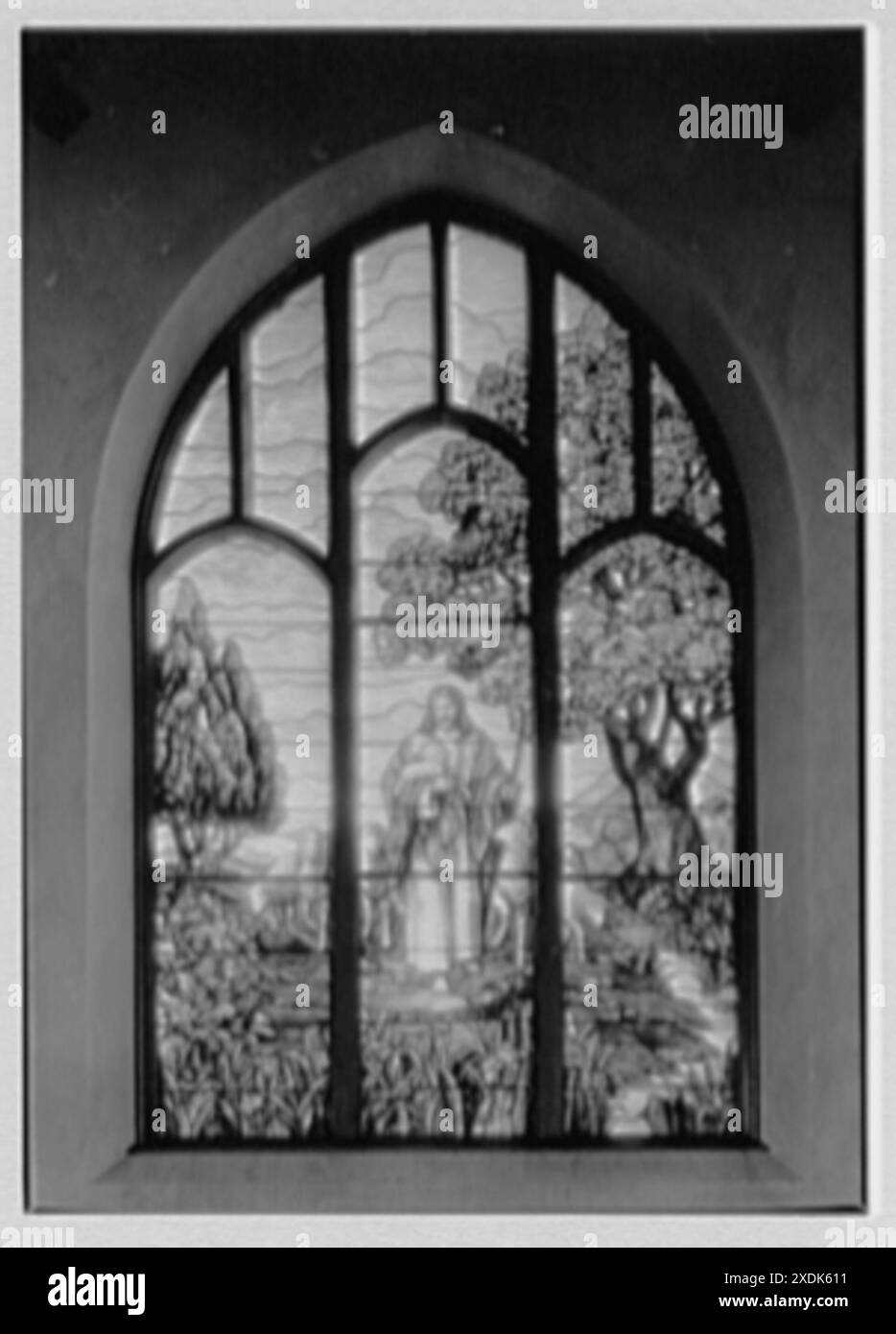 Église communautaire, East Williston, long Island. Fenêtre en verre. Collection Gottscho-Schleisner Banque D'Images