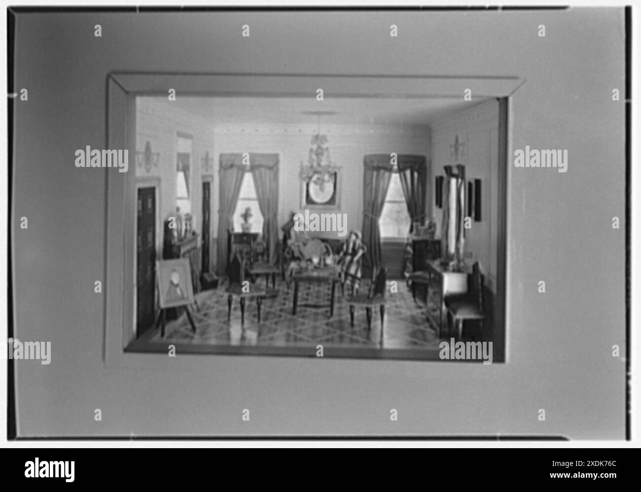 MRS Edward Titus (Mme Helena Rubinstein), résidence au 895 Park Ave. Chambres miniatures, chambre second Empire. Collection Gottscho-Schleisner Banque D'Images