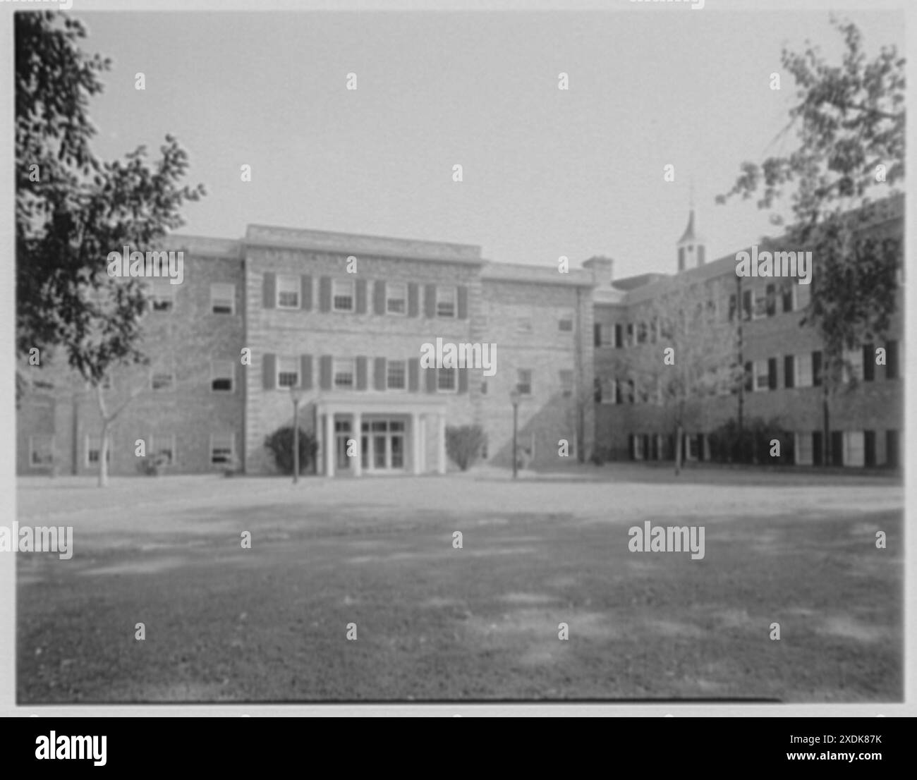 C.W. Post College, Brookville, long Island. Bâtiment de la vie et des sciences I, de l'ouest. Collection Gottscho-Schleisner Banque D'Images