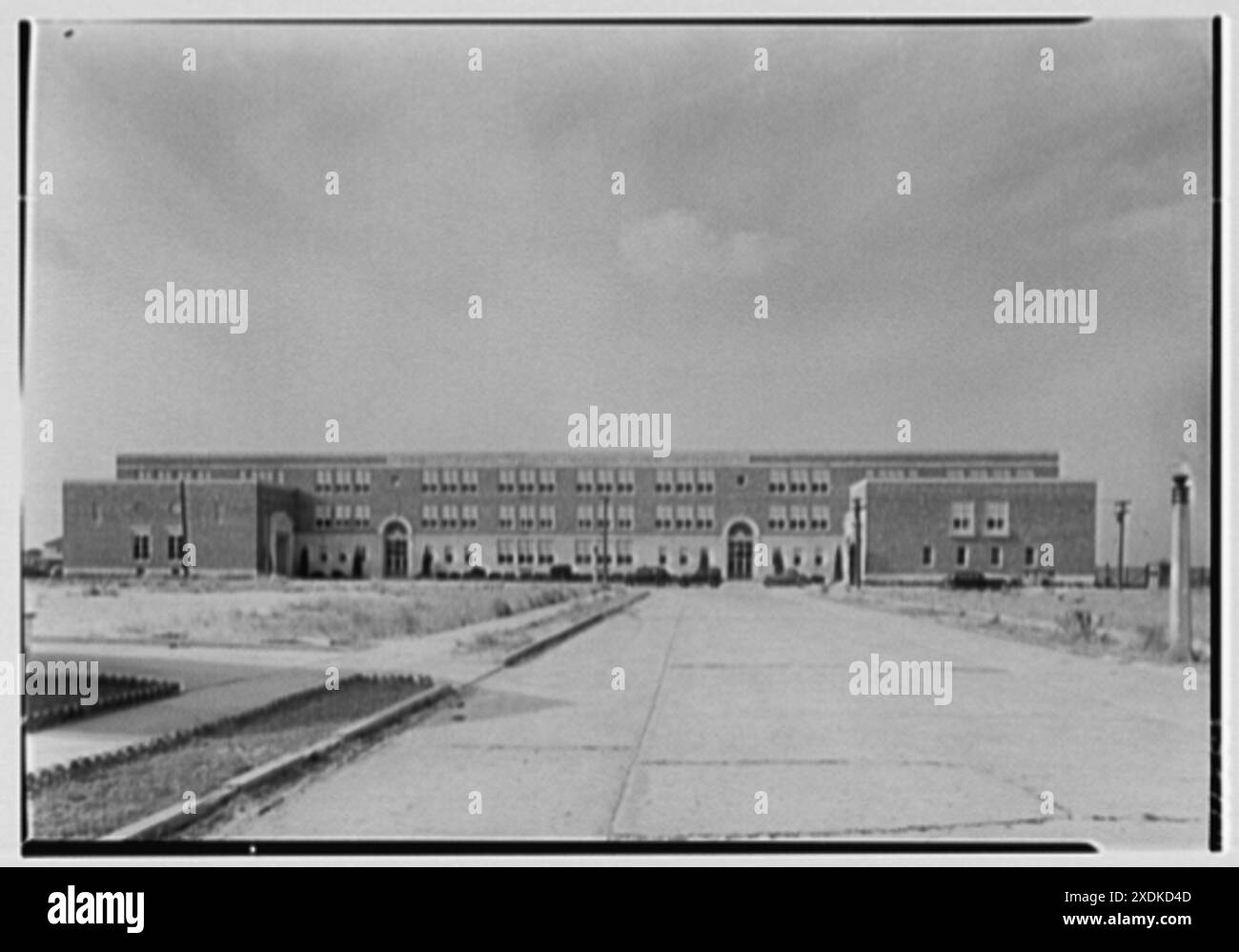 Lycée junior de long Beach, long Beach, long Island. Extérieur général. Collection Gottscho-Schleisner Banque D'Images