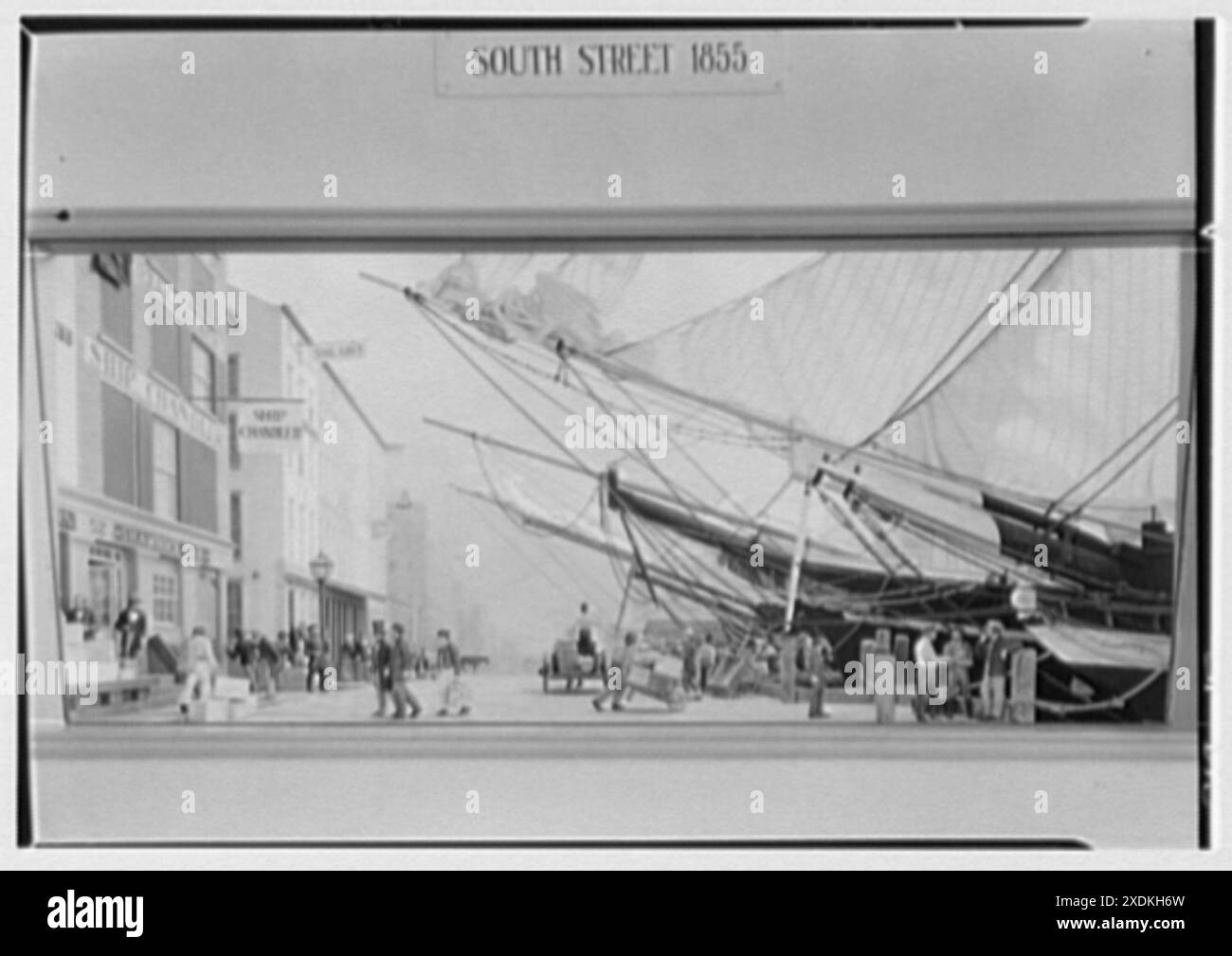 Museum of the City of New York, 5th Ave. et 103rd Quantif, New York City. Groupe South Street, vue générale. Collection Gottscho-Schleisner Banque D'Images