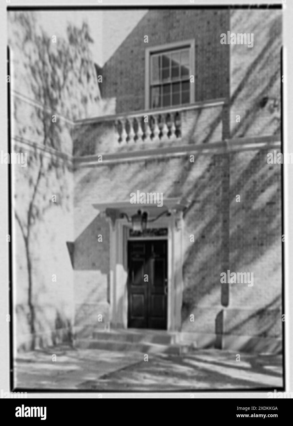 Silliman College, Yale University, New Haven, Connecticut. Détail de l'entrée. Collection Gottscho-Schleisner Banque D'Images