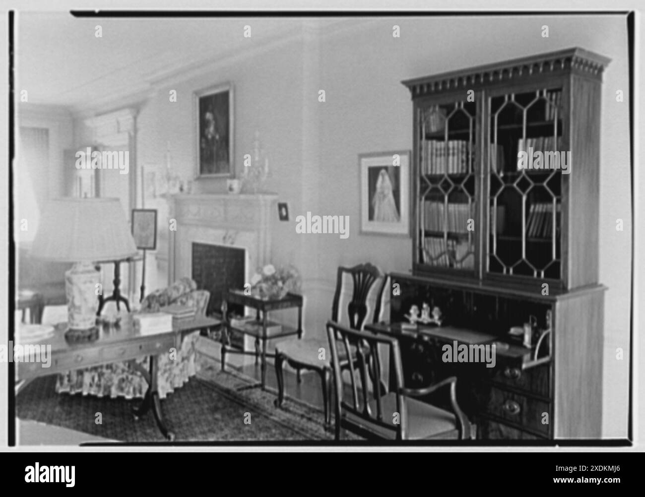 MRS Schoolfield Grace, résidence sur Overlook Rd, Locust Valley, long Island. Secrétaire du salon, détail. Collection Gottscho-Schleisner Banque D'Images