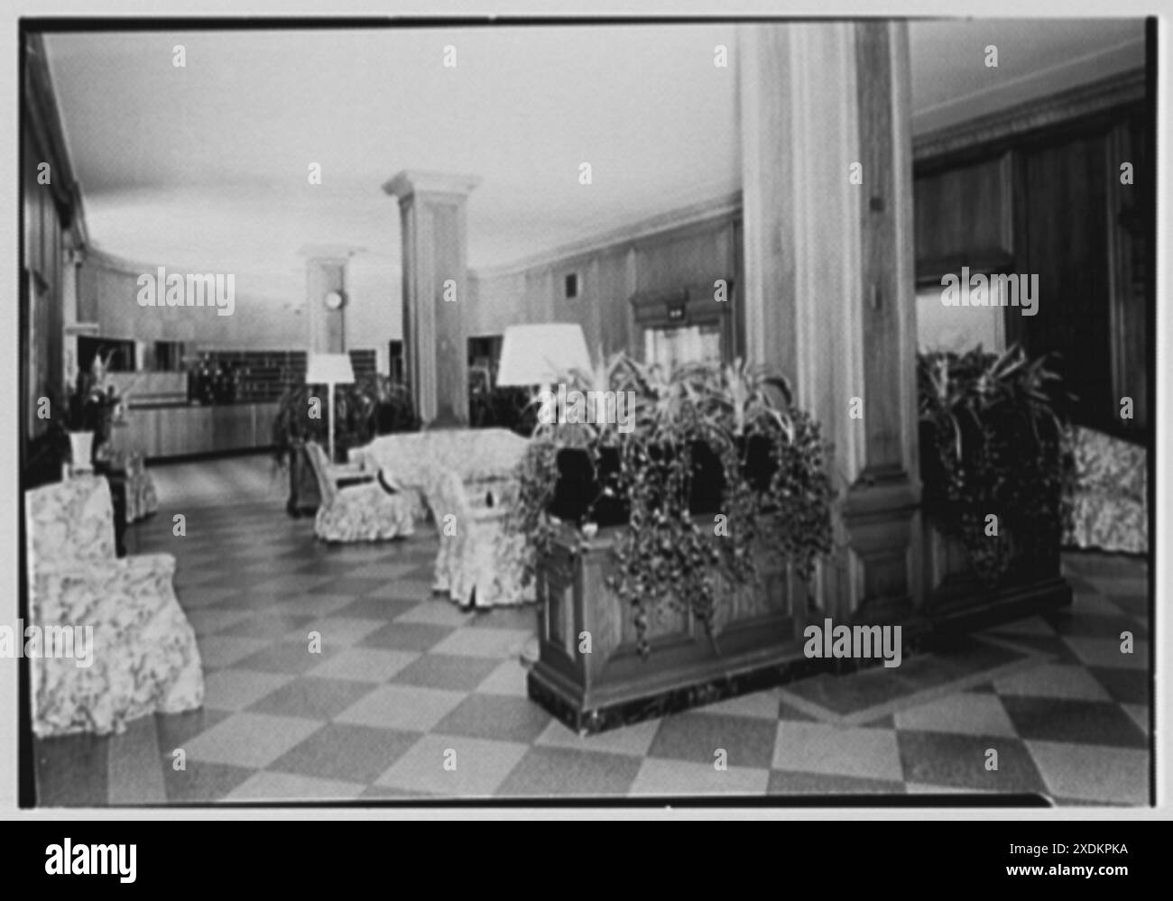 Belmont Plaza Hotel, 49e établissement et Lexington Ave., New York. Lobby, vue générale. Collection Gottscho-Schleisner Banque D'Images