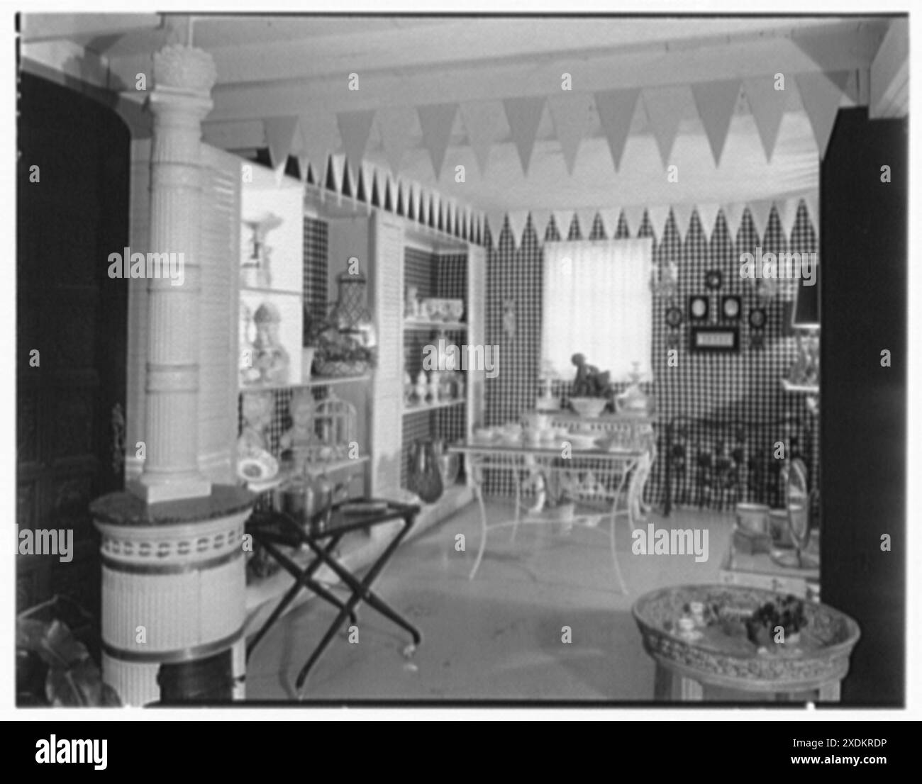 Lambert Showroom, entreprise au 3800 Northwest Highway, Dallas, Texas. Galerie de cadeaux de mariage. Collection Gottscho-Schleisner Banque D'Images
