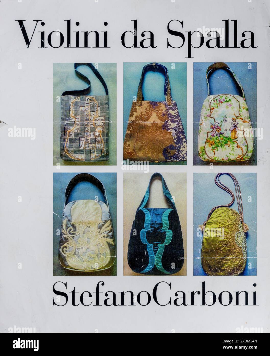 Affiche pour une exposition sur les sacs, design de mode, mode féminine, collection haute couture, violon, violon, élégant, féminin Banque D'Images