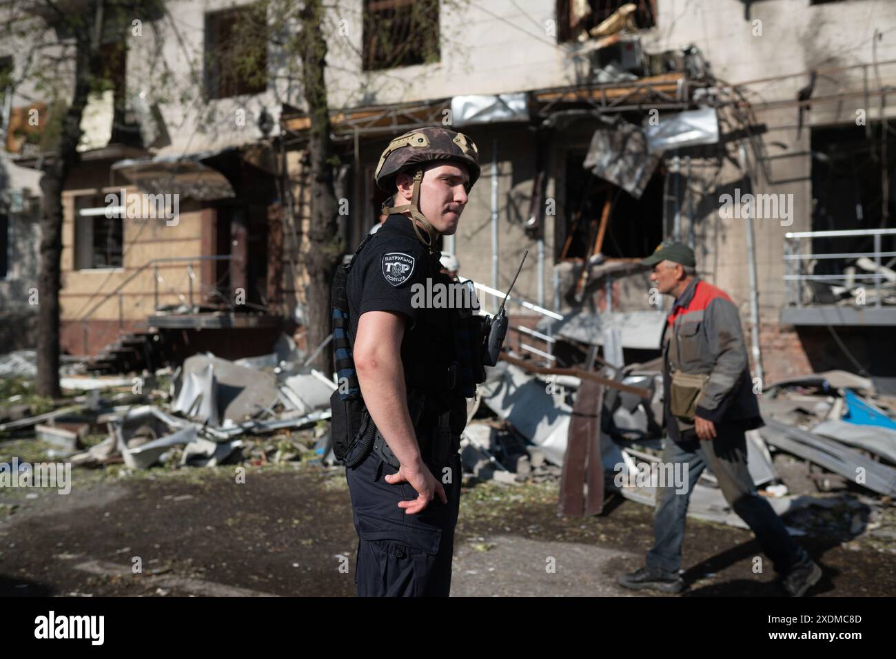 Attaque russe à la bombe planante sur la zone résidentielle de Kharkiv le 22 juin 2024 Banque D'Images