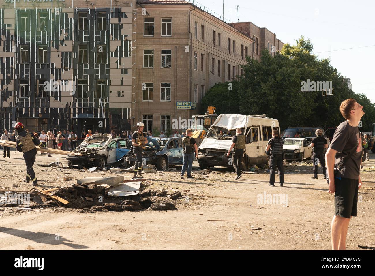 Attaque russe à la bombe planante sur la zone résidentielle de Kharkiv le 22 juin 2024 Banque D'Images