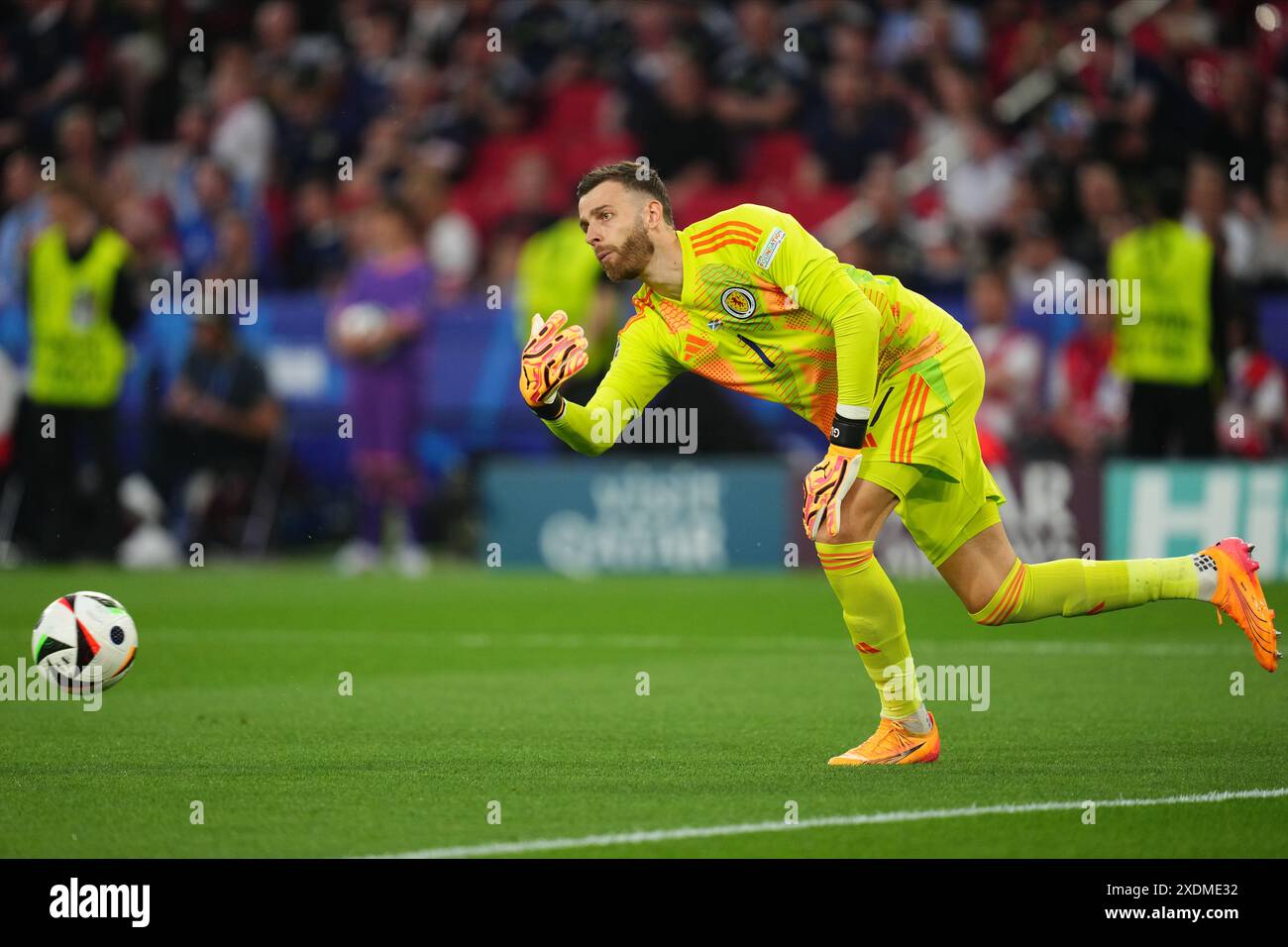 Stuttgart, Allemagne. 23 juin 2024. L'écossais Angus Gunn lors du match de l'UEFA Euro 2024 opposant l'Écosse et la Hongrie, Groupe A, date 3, a joué au Mercedes-Benz Arena Stadium le 23 juin 2024 à Stuttgart, en Allemagne. (Photo de Bagu Blanco/PRESSINPHOTO) crédit : AGENCE SPORTIVE PRESSINPHOTO/Alamy Live News Banque D'Images