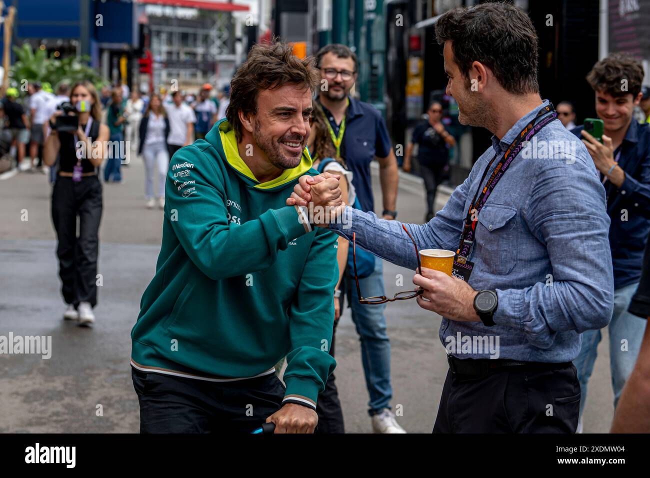 Montmelo, Espagne, 23 juin, Fernando Alonso, espagnol, concourt pour Aston Martin F1. Jour de la course, manche 10 du championnat de formule 1 2024. Crédit : Michael Potts/Alamy Live News Banque D'Images