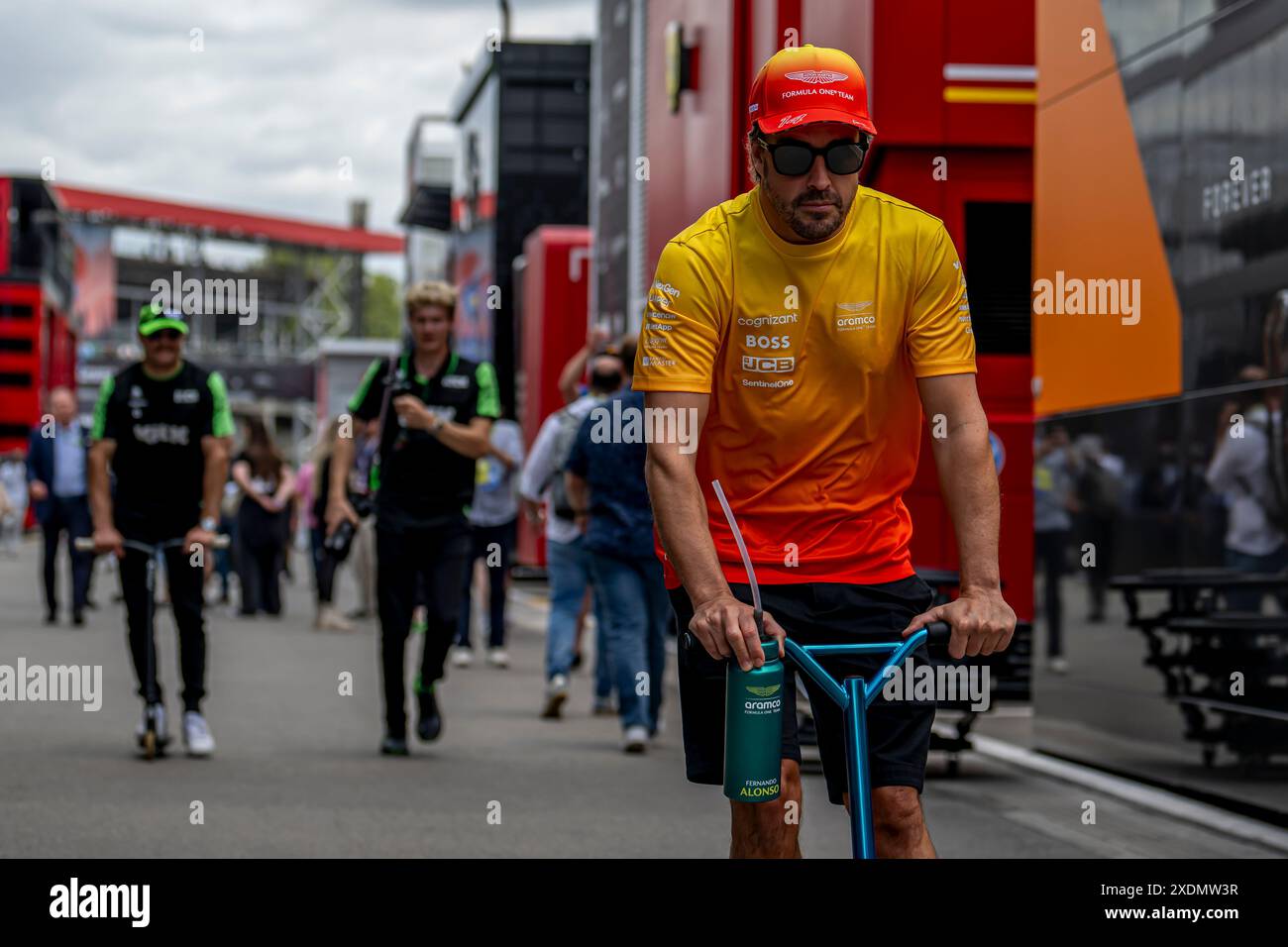 Montmelo, Espagne, 23 juin, Fernando Alonso, espagnol, concourt pour Aston Martin F1. Jour de la course, manche 10 du championnat de formule 1 2024. Crédit : Michael Potts/Alamy Live News Banque D'Images