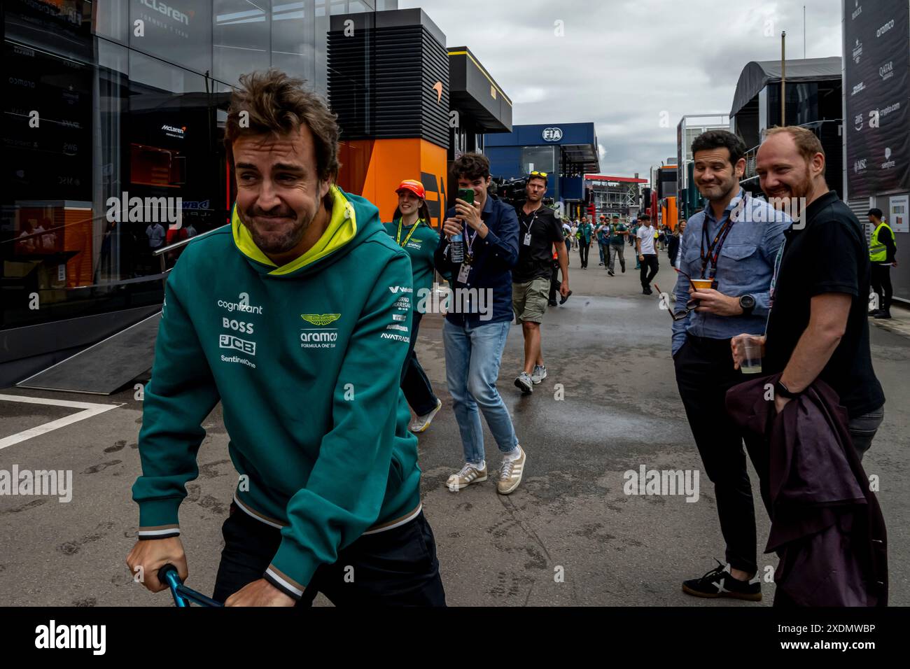 Montmelo, Espagne, 23 juin, Fernando Alonso, espagnol, concourt pour Aston Martin F1. Jour de la course, manche 10 du championnat de formule 1 2024. Crédit : Michael Potts/Alamy Live News Banque D'Images