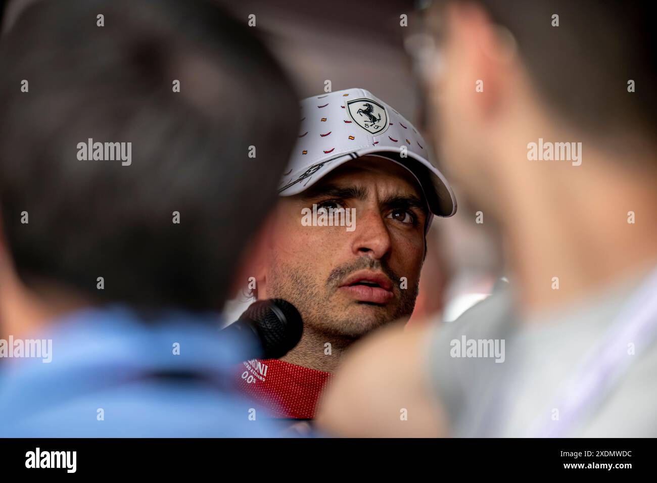 Montmelo, Espagne, 23 juin, Carlos Sainz, de l'Espagne, concourt pour Ferrari. Jour de la course, manche 10 du championnat de formule 1 2024. Crédit : Michael Potts/Alamy Live News Banque D'Images