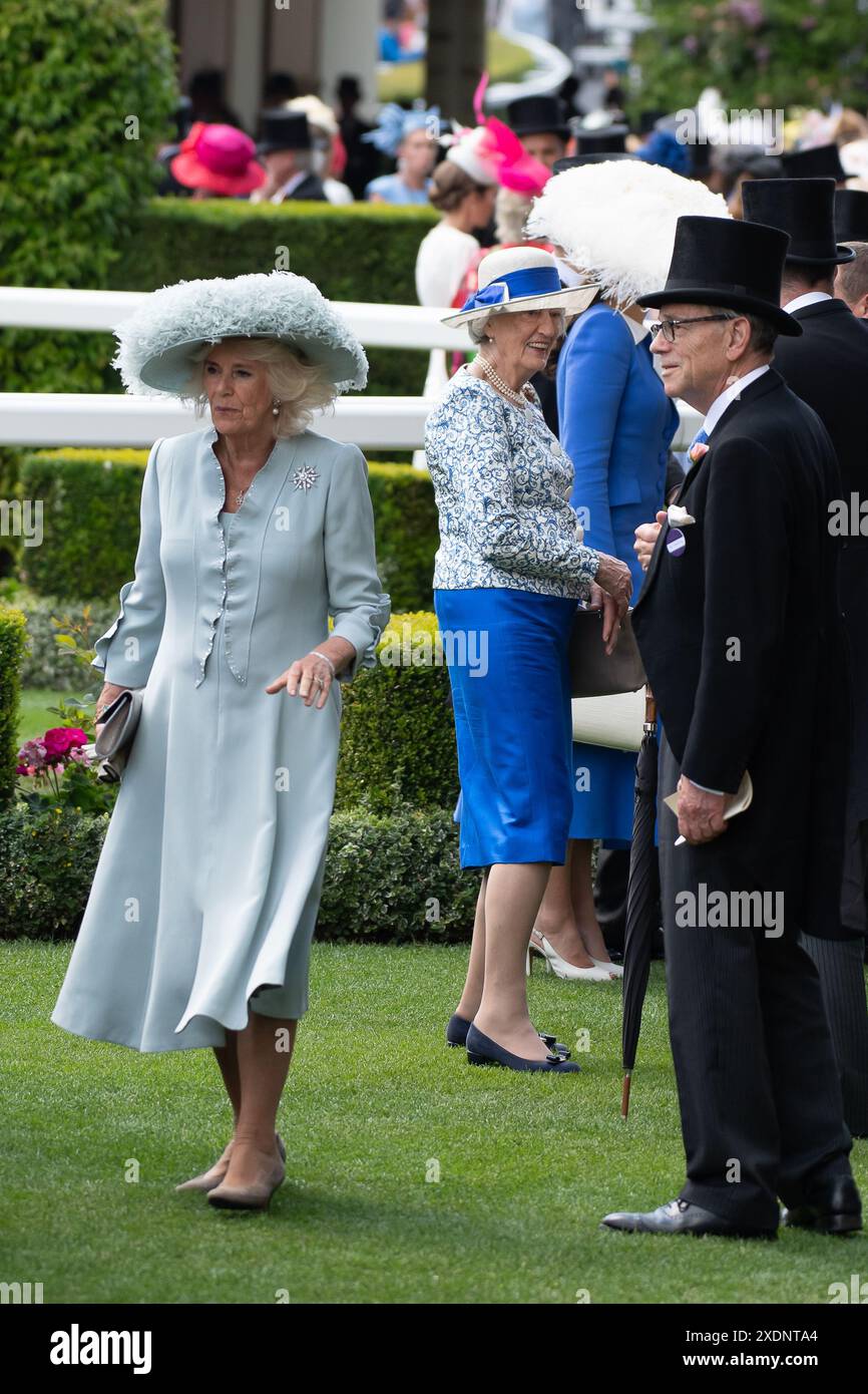 Ascot, Royaume-Uni. 21 juin 2024. Queen Camilla à l'hippodrome d'Ascot le quatrième jour de Royal Ascot. Crédit : Maureen McLean/Alamy Banque D'Images