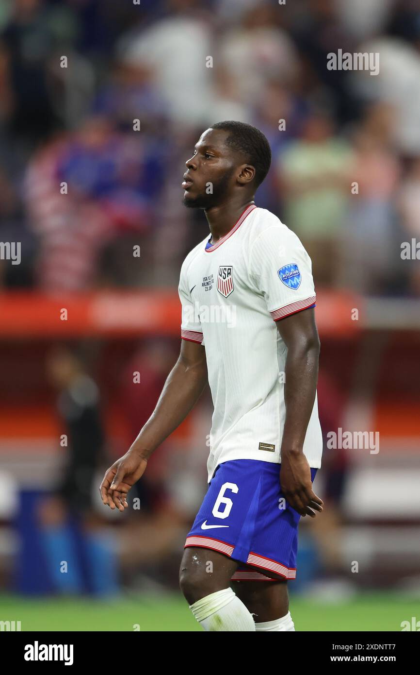 ARLINGTON, TX - 23 JUIN : Yunus Musah des États-Unis réagit lors d'un match entre les États-Unis et la Bolivie dans le cadre du groupe C de CONMEBOL Copa America 2024 au AT&T Stadium le 23 juin 2024 à Arlington, États-Unis. (Photo Alejandro Salazar/PxImages) Banque D'Images