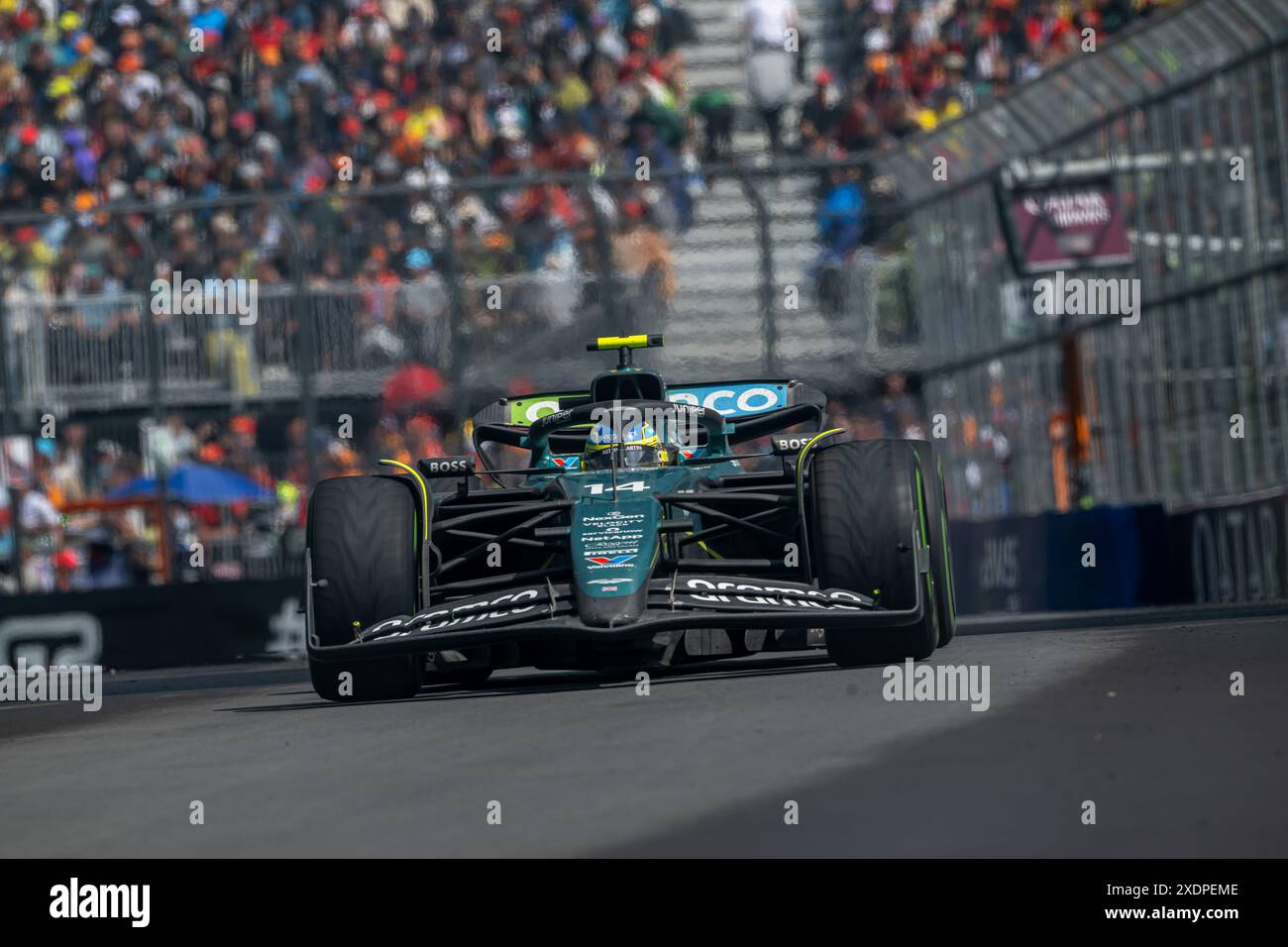 CIRCUIT GILLES VILLENEUVE, CANADA - 09 JUIN : Fernando Alonso, Aston Martin F1 AMR23 lors du Grand Prix du Canada au circuit Gilles Villeneuve le dimanche 09 juin 2024 à Montréal, Canada. (Photo de Michael Potts/BSR Agency) Banque D'Images
