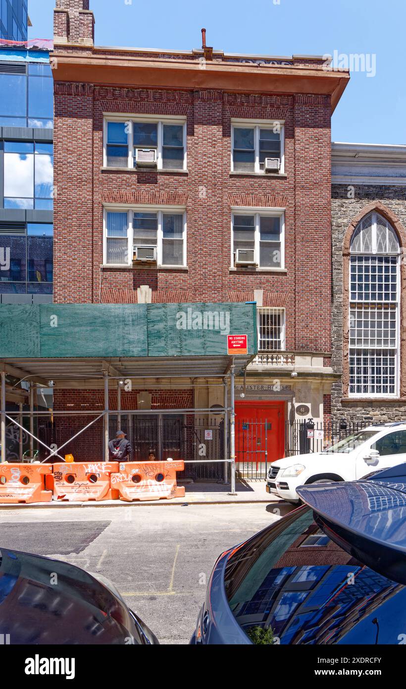 New York Chinatown : McAlister House, église de la célèbre Sea and Land Church, maintenant première église presbytérienne chinoise, au 61 Henry Street. Banque D'Images