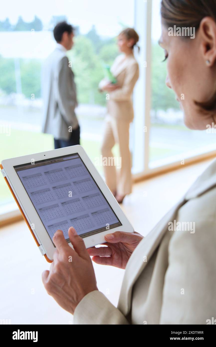 Using digital tablet Banque D'Images