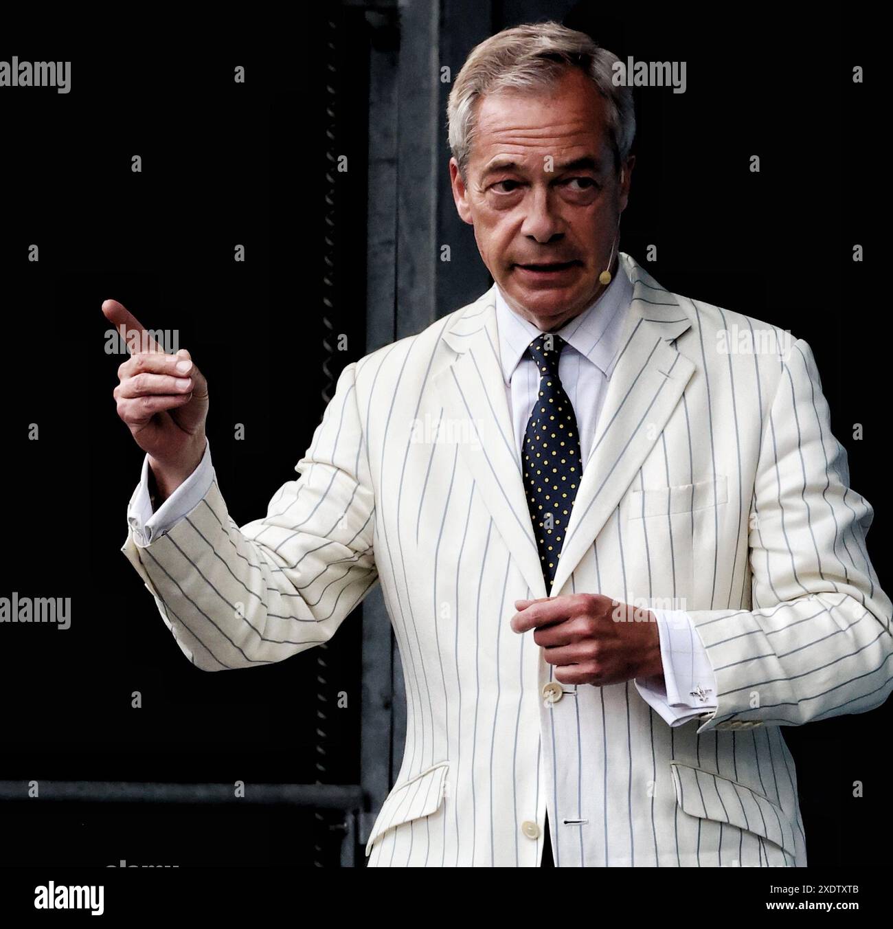 Trago Mills, Newton Abbot, Devon, Royaume-Uni. 24 juin 2024. Elections générales 2024 : campagne de réforme britannique avec Nigel Farage à Trago Mills, Newton Abbot, Devon. Crédit : Nidpor/Alamy Live News Banque D'Images