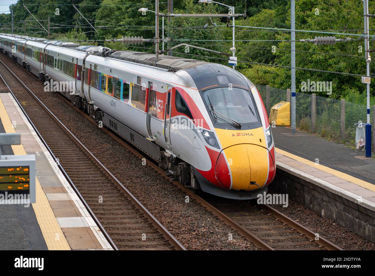 A Class 801 LNER Azuma train - 801226 - Kings Cross, Londres à Edimbourg, en passant par Longniddry Station, East Lothian, Écosse, ROYAUME-UNI. Banque D'Images