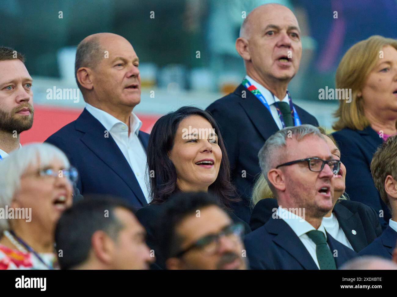 Francfort, Allemagne. 23 juin 2024. OLAF Scholz, Bundeskanzler Deutschland mit Ehefrau Britta Ernst Annalena Baerbock, Gruene, GER Aussenministerin Bernd Neuendorf, président de la DFB Fédération allemande de football, dans le groupe A stage match ALLEMAGNE - SUISSE 1-1 des Championnats d'Europe de l'UEFA 2024 le 23 juin 2024 à Francfort, Allemagne. Photographe : ddp images/STAR-images crédit : ddp Media GmbH/Alamy Live News Banque D'Images