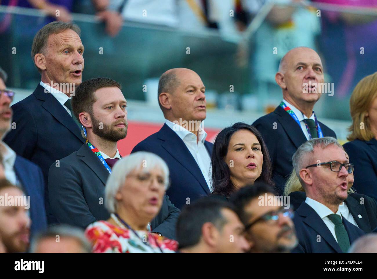 Francfort, Allemagne. 23 juin 2024. OLAF Scholz, Bundeskanzler Deutschland mit Ehefrau Britta Ernst Annalena Baerbock, Gruene, GER Aussenministerin Bernd Neuendorf, président de la DFB Fédération allemande de football, dans le groupe A stage match ALLEMAGNE - SUISSE 1-1 des Championnats d'Europe de l'UEFA 2024 le 23 juin 2024 à Francfort, Allemagne. Photographe : ddp images/STAR-images crédit : ddp Media GmbH/Alamy Live News Banque D'Images