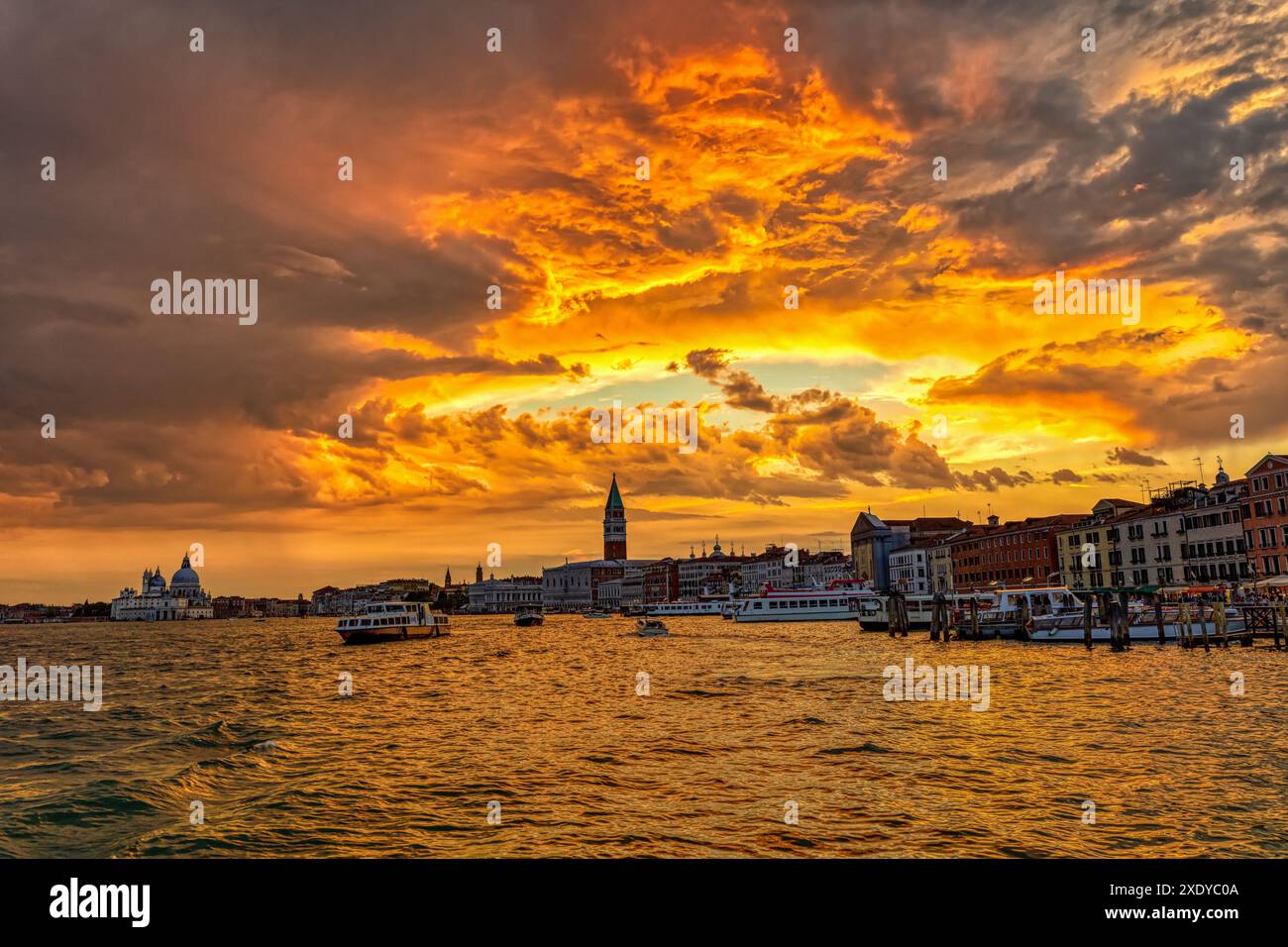 Soirée Venise à l'heure dorée. Banque D'Images
