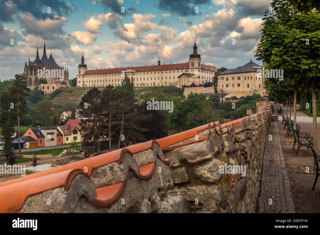 Aube avec ciel dramatique Banque D'Images
