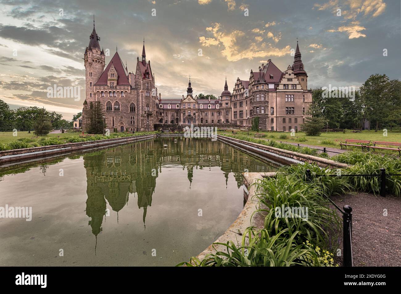 Château à Moszna, près d'Opole, Silésie, Pologne Banque D'Images
